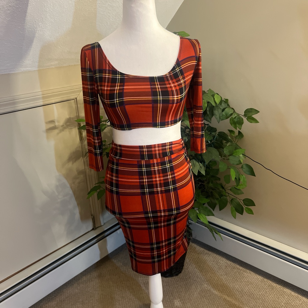 Ami Clubwear Skirt Set